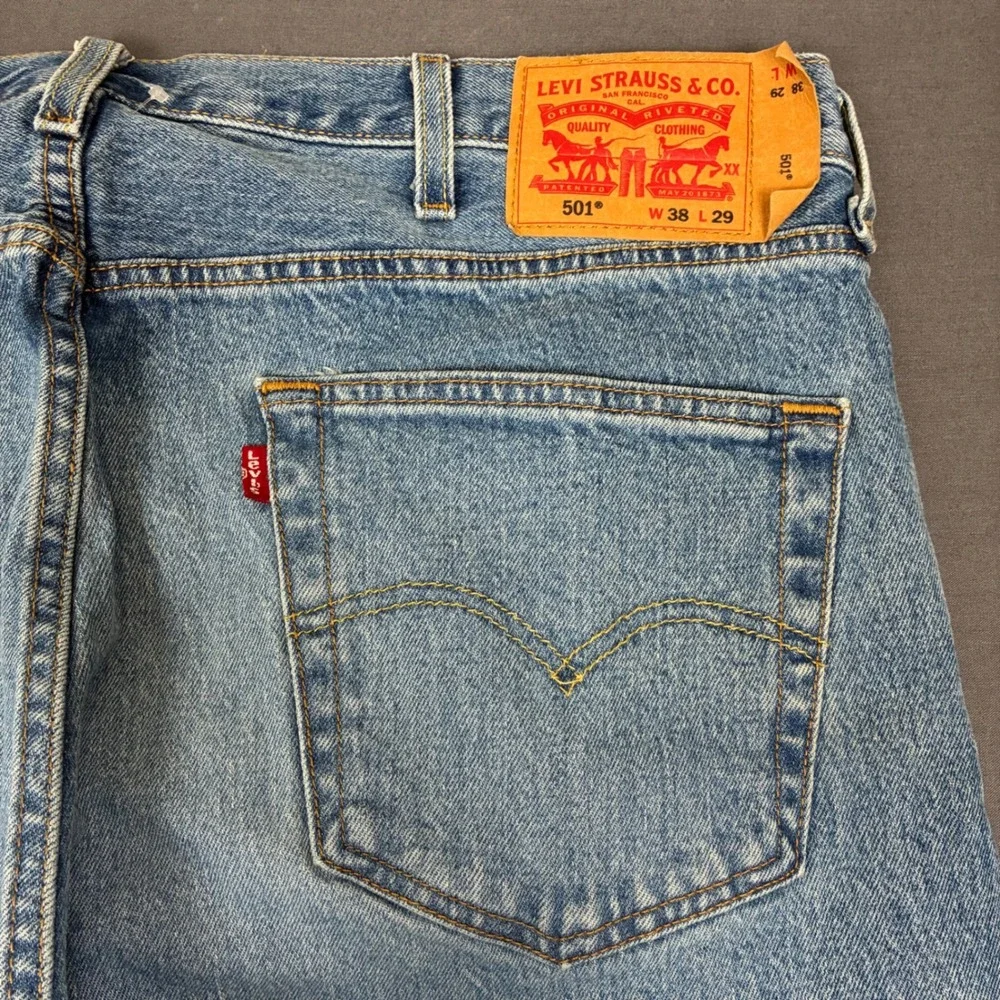 Levi's 501 Button Fly Light Wash Denim Jeans Men's Size 38x29